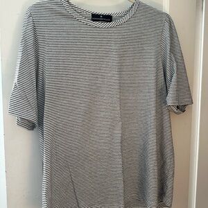 Pomander Place Everyday Top